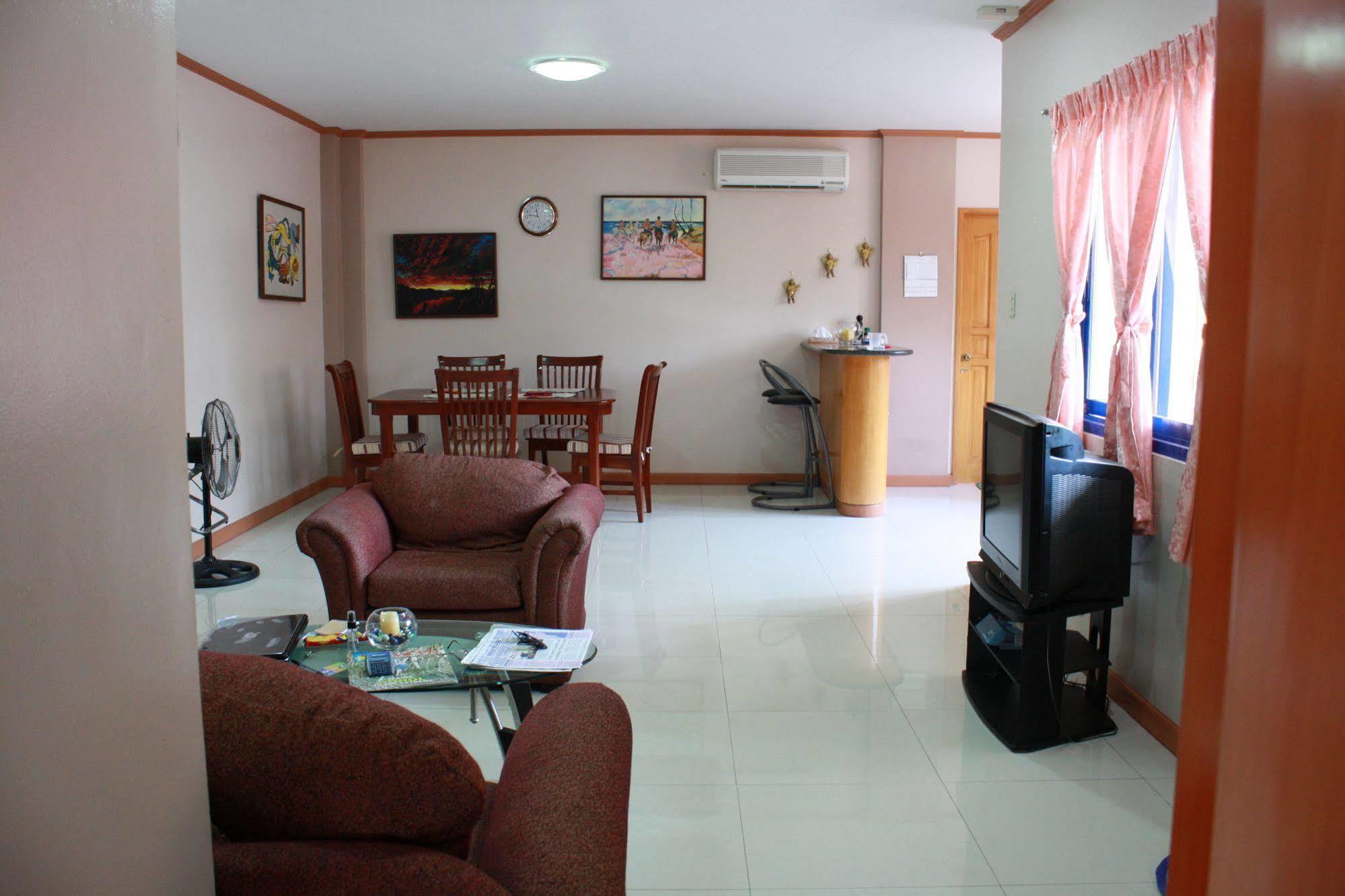 Dumaguete Springs Apartment Dumaguete City Eksteriør bilde