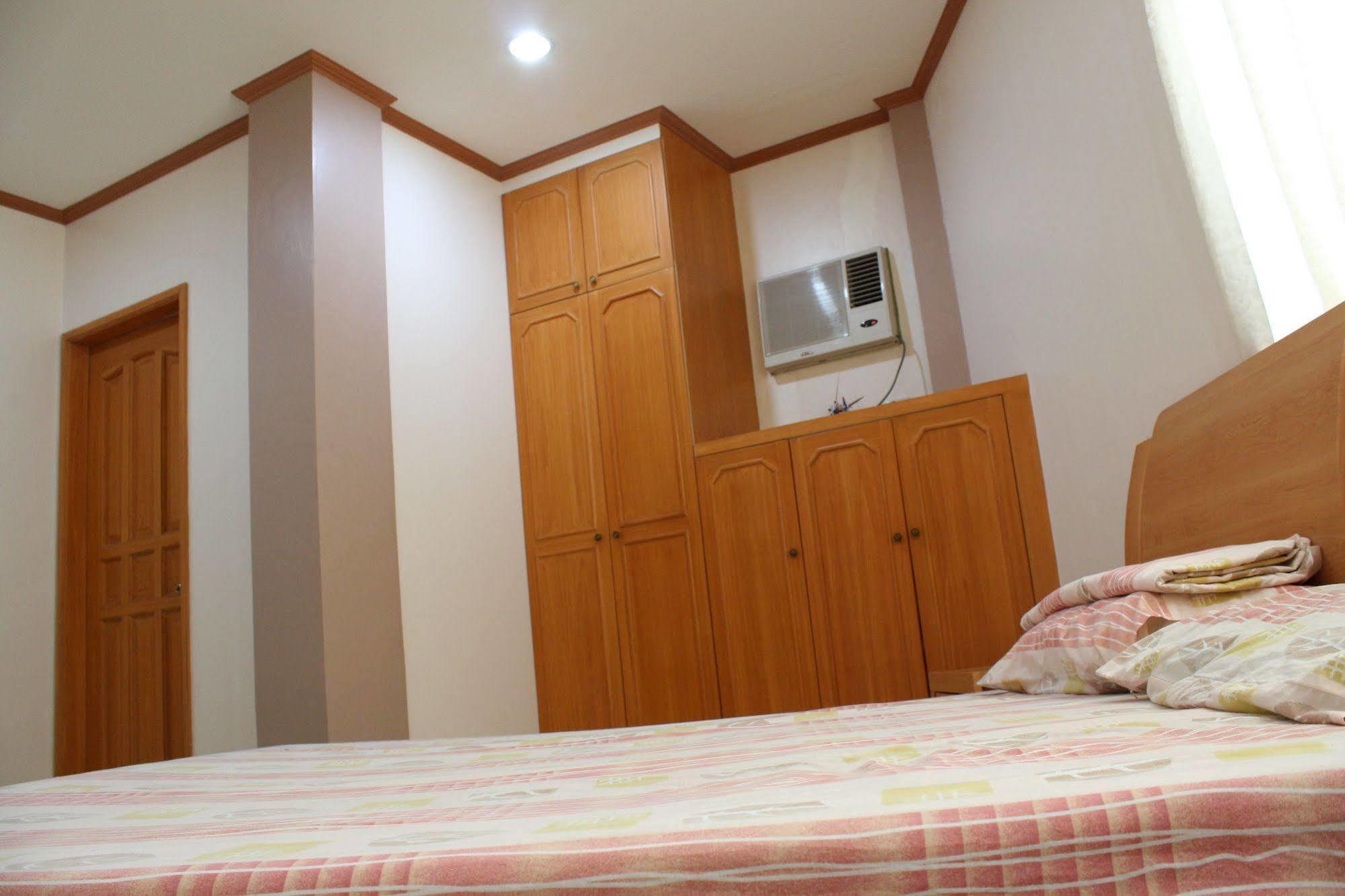 Dumaguete Springs Apartment Dumaguete City Eksteriør bilde